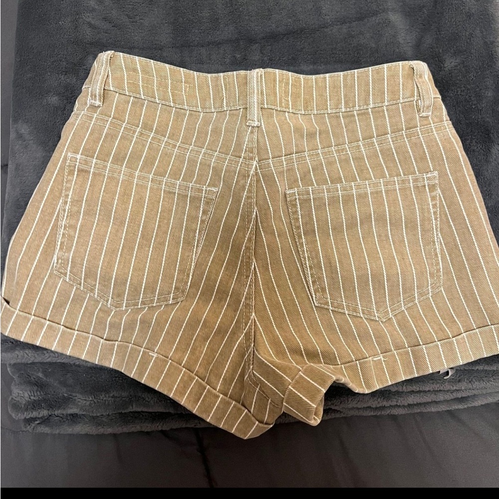 PacSun Mom Short - Picture 3 of 4